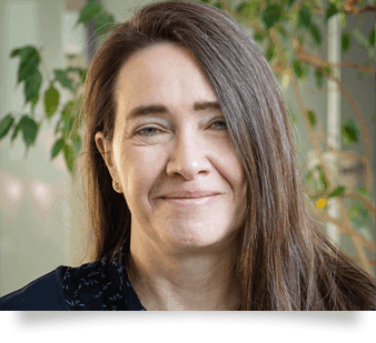 Bild: © WEDERAUFBAU Andrea Schötz im Porträt.