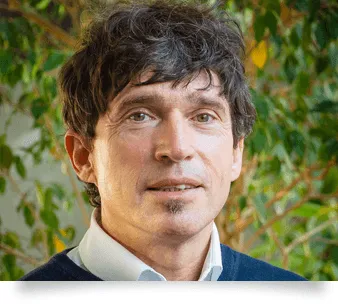 Bild: © WEDERAUFBAU Gregor Kaluza im Porträt