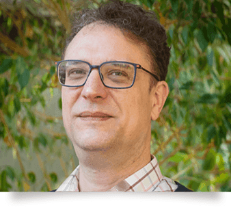 Bild: © WEDERAUFBAU Ingo Hlubek im Porträt.