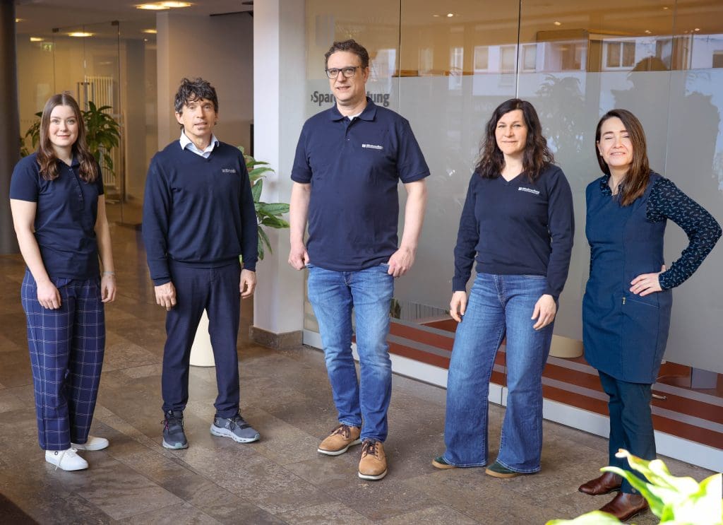 Bild: WIEDERAUFBAU Das Team des Sozialen Managements
