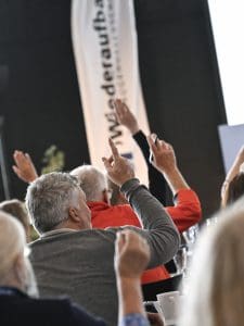 Bild: I. Massel/P. Ziebart, Abstimmung bei der Vertreterversammlung