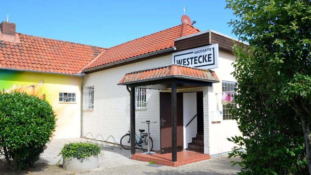 Bild: © WIEDERAUFBAU Außenansicht der Gaststätte „Westecke“ in der Braunschweiger Weststadt.