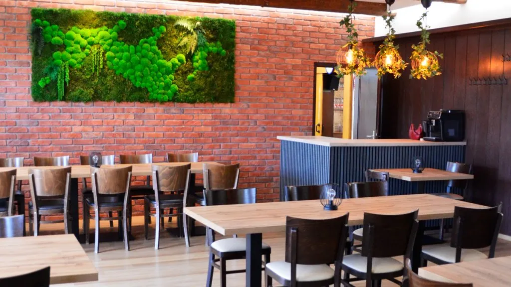 Bild: © WIEDERAUFBAU Der Innenraum des Restaurants „Westecke“ in Braunschweig.
