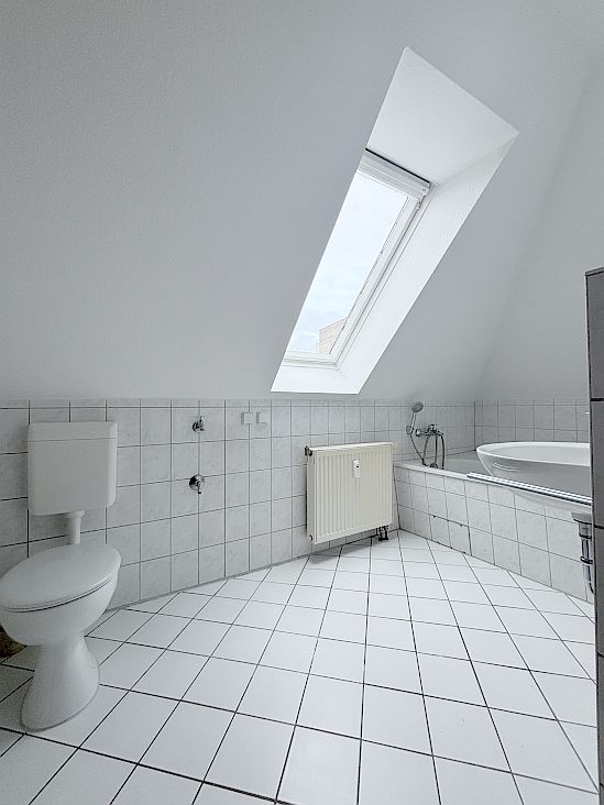 + 2-Raum-Wohnung mit Tageslichtbad + - Photo 1