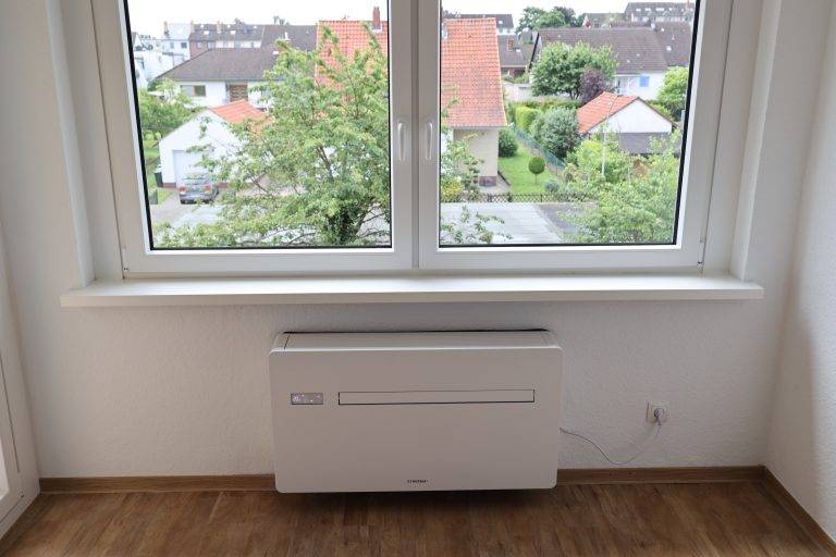 Bild: © WIEDERAUFBAU Die Luft-Luft-Wärmepumpe in einer WIEDERAUFBAU-Wohnung.