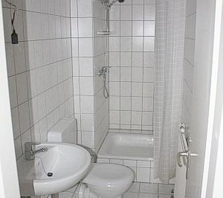 Schöne 2-Zimmerwohnung mit großem Balkon, Bild 4