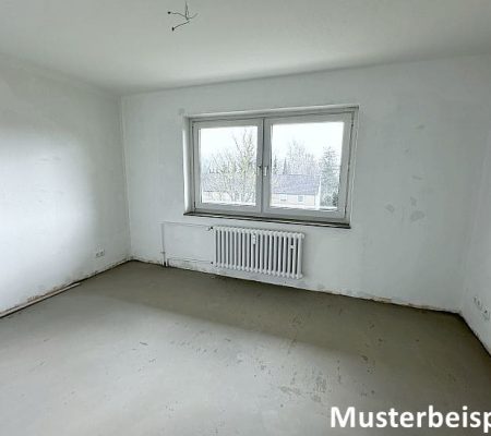 + 3 Zimmer mit Balkon - mit modernisierten Bad +, Bild 3