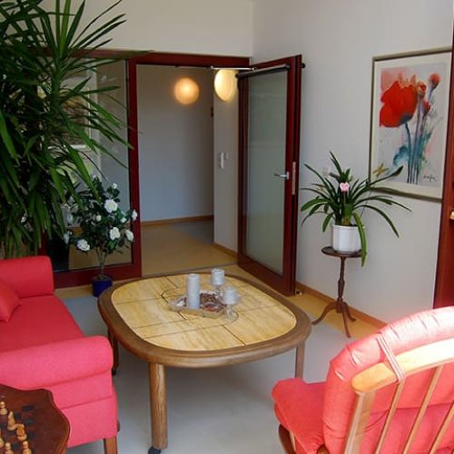 Bild: © WIEDERAUFBAU Gemeinschaftsfläche des Betreuten Wohnen Fasanenring 38 in Wendeburg.