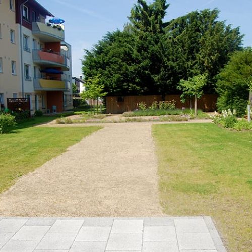 Bild: © WIEDERAUFBAU Gartenansicht des Betreuten Wohnen, Peiner Straße 6 in Vechelde.