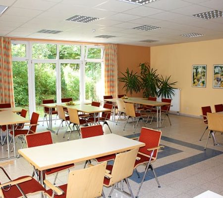 Bild: © WIEDERAUFBAU Gemeinschaftsraum des Betreuten Wohnen in Isenbüttel.