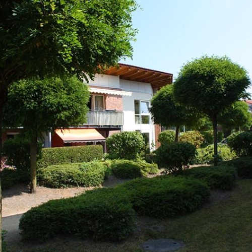 Bild: © WIEDERAUFBAU Gartenansicht des Betreuten Wohnen 