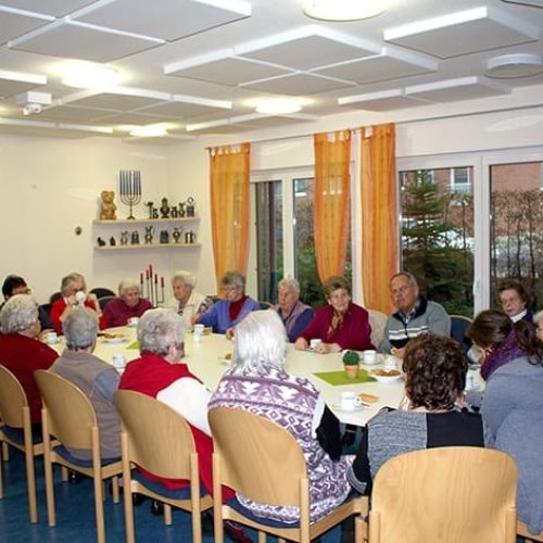 Bild: © WIEDERAUFBAU Eine Veranstaltung im Gemeinschaftsraum des Betreuten Wohnen Volkmarode